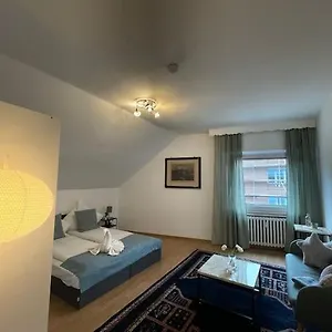 Dachwohnung Am Rhein Neben Die Schokoladenmuseum Köln